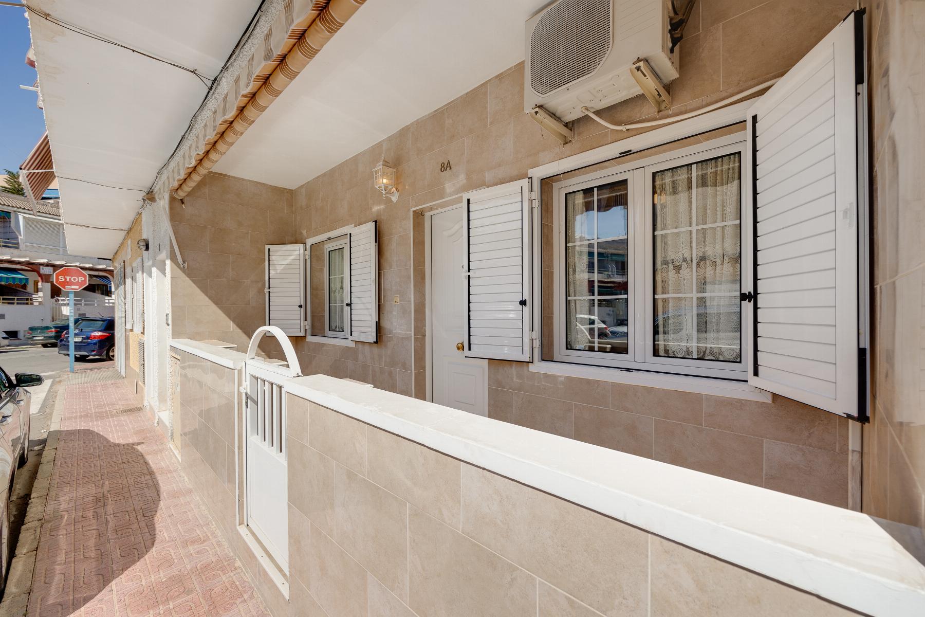 2 bedroom bungalow for sale in Torrevieja, Costa Blanca